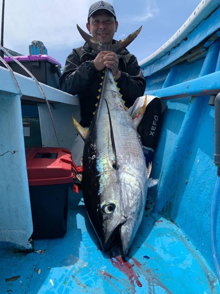 釣行報告 今年も期待大 ライブベイトでキハダを狙う 二宮丸 浅ブロ沖船 浅草釣具の日常