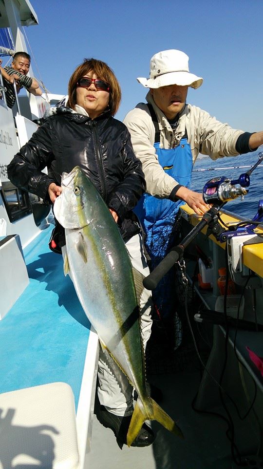 釣果持込 落とし込みにてｂｉｇブリ浮上 浅ブロ沖船 浅草釣具の日常